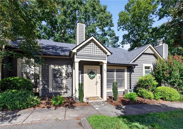 Photo 3 of Sale Pending at 204 Tabor View Ln, Winston Salem, NC 27106 | MLS# 1231846 | Listing updated on 2026-10-09