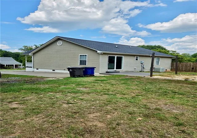 Photo 2 of Single family home for sale at 180 Davidson Ave, Winston Salem, NC 27127 | MLS# 1226959 | Listing updated on 2026-09-17