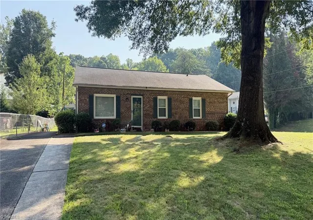 Photo 3 of Single family home for sale at 553 Heatherton Ln, Rural Hall, NC 27045 | MLS# 1228046 | Listing updated on 2026-09-17