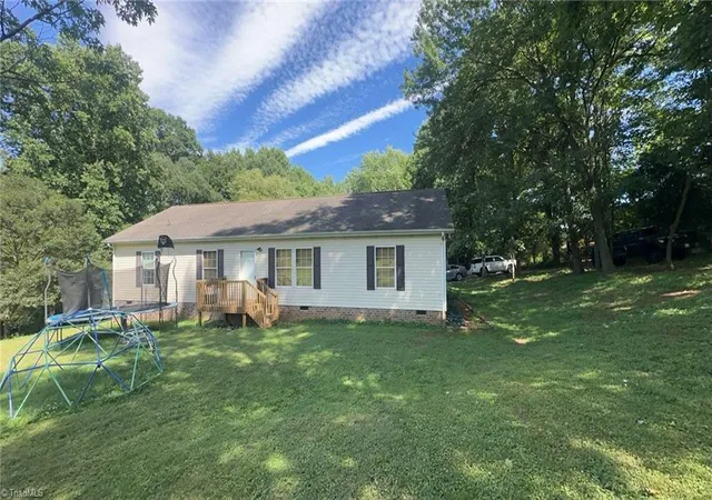 Homes for sale in Taylorsville, NC | 434 Mcalpin Ln, Taylorsville, NC 28681 | MLS# 1225039