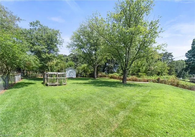43rd image of 114 Cedardale Ln, King, NC 27021 | MLS# 1230873
