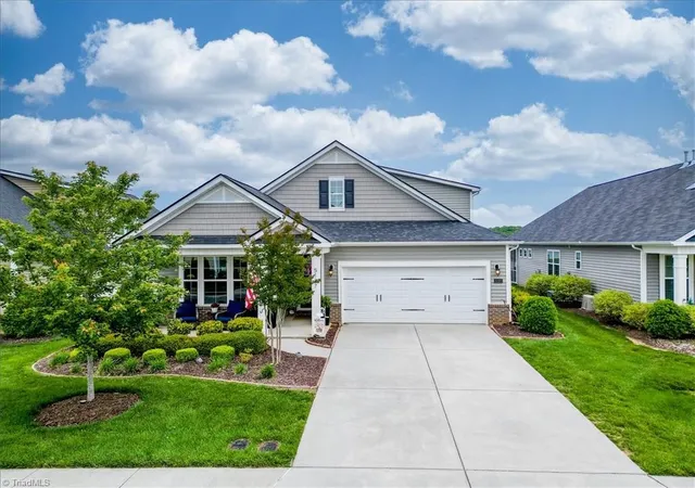 Photo 1 of Single family home for sale at 5127 Garnet Hl Dr, Clemmons, NC 27012 | MLS# 1226214 | Listing updated on 2026-10-05