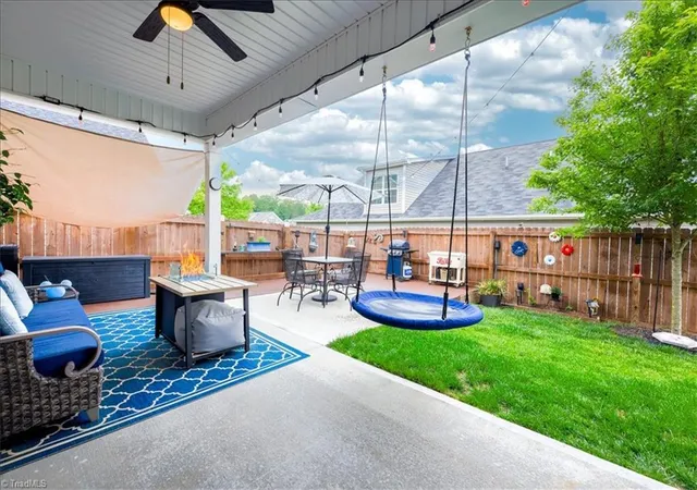 Photo 4 of Single family home for sale at 5127 Garnet Hl Dr, Clemmons, NC 27012 | MLS# 1226214 | Listing updated on 2026-10-05