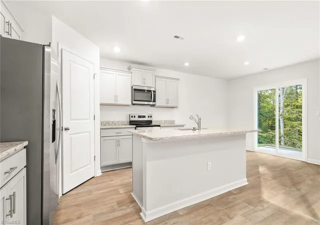 Photo 3 of Sale Pending at 393 Middleton Dr, Lexington, NC 27295 | MLS# 1226685 | Listing updated on 2026-09-22