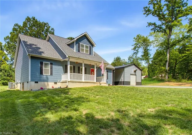 Photo 3 of Sale Pending at 4035 Granby St, Winston Salem, NC 27101 | MLS# 1233496 | Listing updated on 2026-09-10