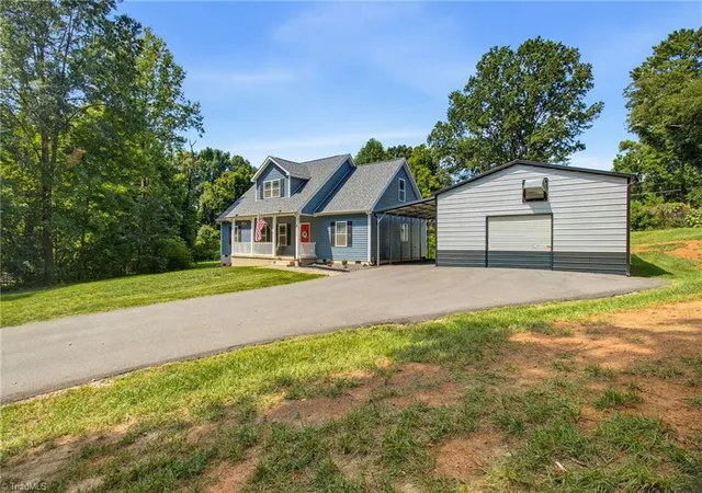 Photo 3 of Sale Pending at 4035 Granby St, Winston Salem, NC 27101 | MLS# 1233496 | Listing updated on 2026-09-10