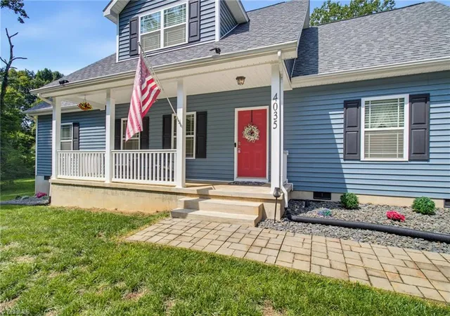 Photo 4 of Sale Pending at 4035 Granby St, Winston Salem, NC 27101 | MLS# 1233496 | Listing updated on 2026-09-10