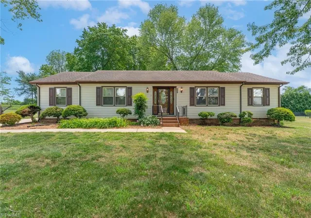 1st image of 154 Meadowview Rd, Mocksville, NC 27028 | MLS# 1222550