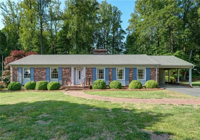 Homes for sale in Reidsville, NC | 1019 Sherwood Dr, Reidsville, NC 27320 | MLS# 1217564