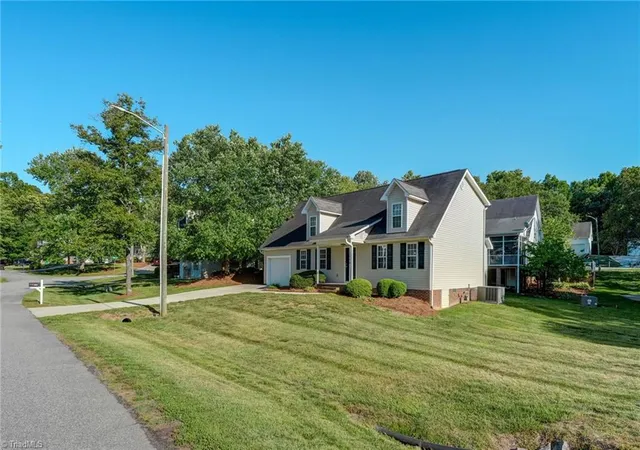 Homes for sale in High Point, NC | 1608 Bridgeport Ter, High Point, NC 27265 | MLS# 1220223