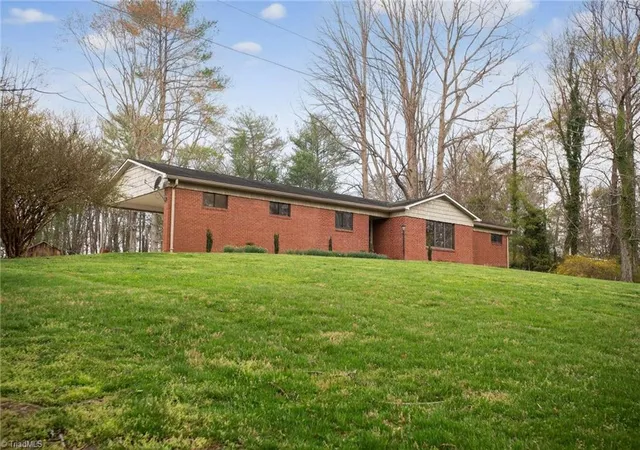 Photo 3 of Single family home for sale at 4783 Calico Rd, Lenoir, NC 28645 | MLS# 1214562 | Listing updated on 2026-09-10