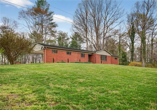 Photo 3 of Single family home for sale at 4783 Calico Rd, Lenoir, NC 28645 | MLS# 1214562 | Listing updated on 2026-09-10
