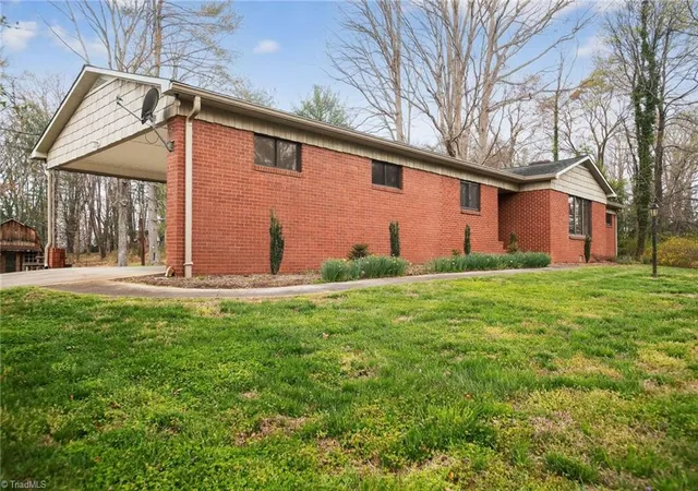 Photo 4 of Single family home for sale at 4783 Calico Rd, Lenoir, NC 28645 | MLS# 1214562 | Listing updated on 2026-09-10