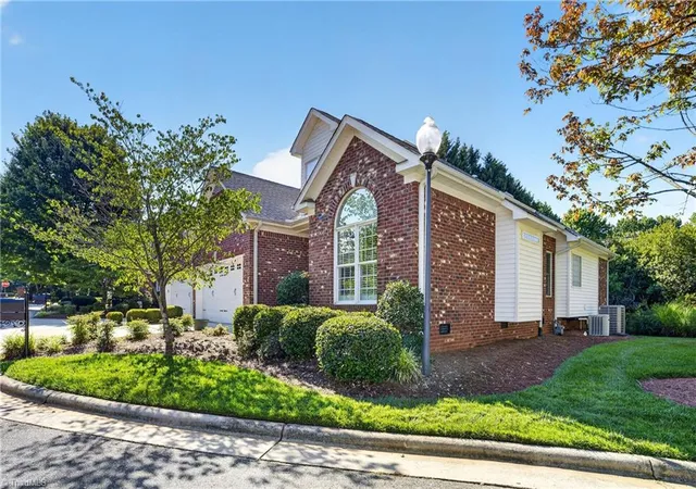 Photo 3 of Single family home for sale at 6 Jacobs Way, Greensboro, NC 27455 | MLS# 1227413 | Listing updated on 2026-09-19