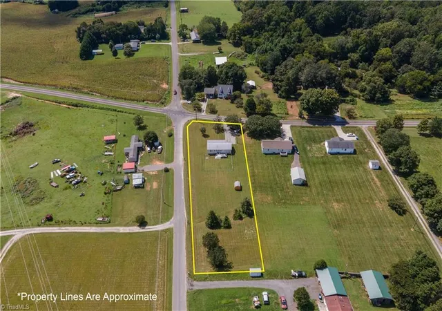 Photo 3 of Sale Pending at 241 Joe Rd, Mocksville, NC 27028 | MLS# 1233282 | Listing updated on 2026-10-02