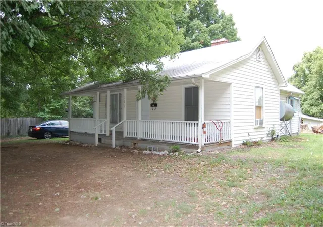 3rd image of 156 S Snider St, Denton, NC 27239 | MLS# 1228923