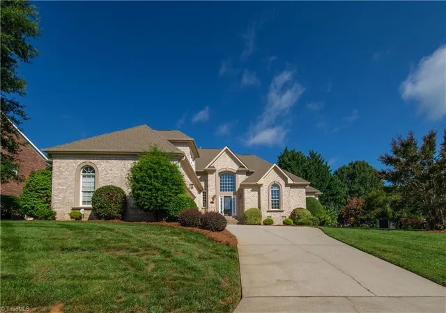 Photo 3 of Sale Pending at 2325 Faircloth Way, High Point, NC 27265 | MLS# 1230403 | Listing updated on 2026-09-08
