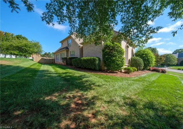 Photo 4 of Sale Pending at 2325 Faircloth Way, High Point, NC 27265 | MLS# 1230403 | Listing updated on 2026-09-08