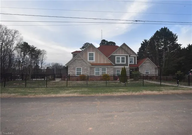 2nd image of 1413 Bancroft St, Winston Salem, NC 27127 | MLS# 1204864