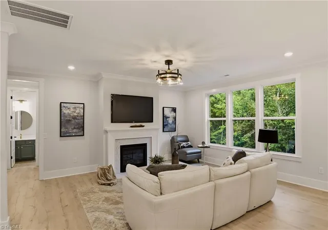 Photo 4 of Single family home for sale at 1005 W Pinehurst Ct #1042, Clemmons, NC 27012 | MLS# 1229167 | Listing updated on 2026-09-15