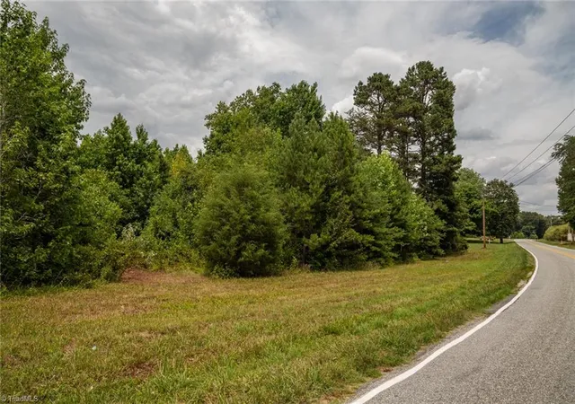 9th image of 1859 Georgetown Rd, Kernersville, NC 27284 | MLS# 1228045