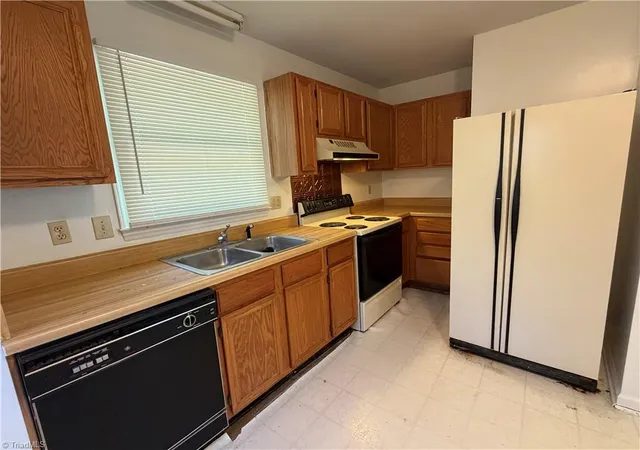 Photo 3 of Single family home for sale at 2234 Jones Rd, Greensboro, NC 27406 | MLS# 1225422 | Listing updated on 2026-09-09