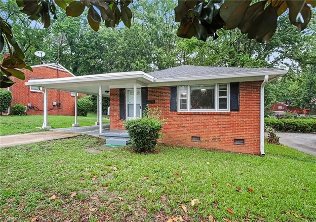 Photo 2 of Single family home for sale at 1625 Pichard St, Greensboro, NC 27401 | MLS# 1229097 | Listing updated on 2026-08-20