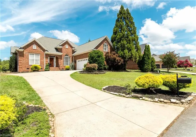 Photo 3 of Single family home for sale at 4617 Kellys Trl, Winston Salem, NC 27101 | MLS# 1227489 | Listing updated on 2026-08-30