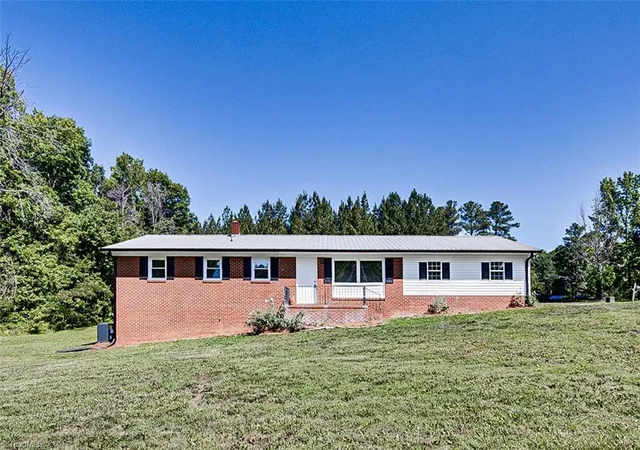 Homes for sale in Denton, NC | 995 Farmer Rd, Denton, NC 27239 | MLS# 1223799