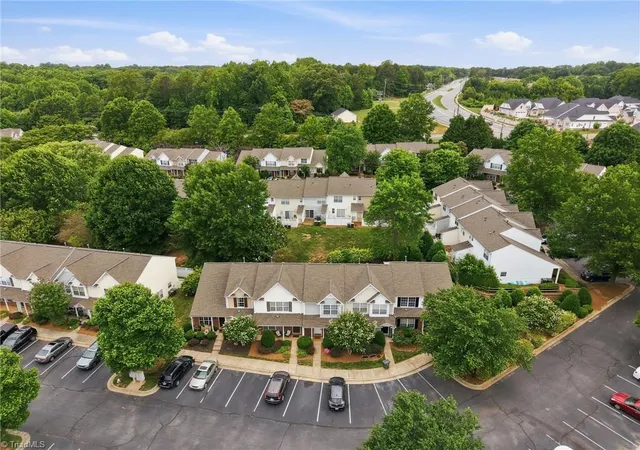 18th image of 29 Tannenbaum Cir, Greensboro, NC 27410 | MLS# 1224371