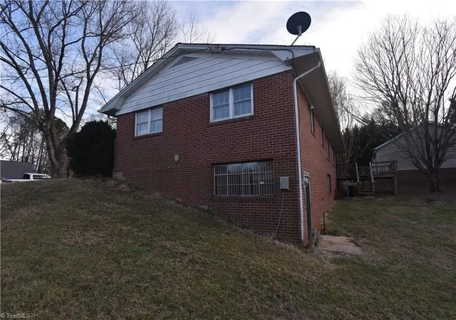 Photo 3 of Single family home for sale at 3808 Cash Dr, Winston Salem, NC 27107 | MLS# 1209040 | Listing updated on 2026-05-13