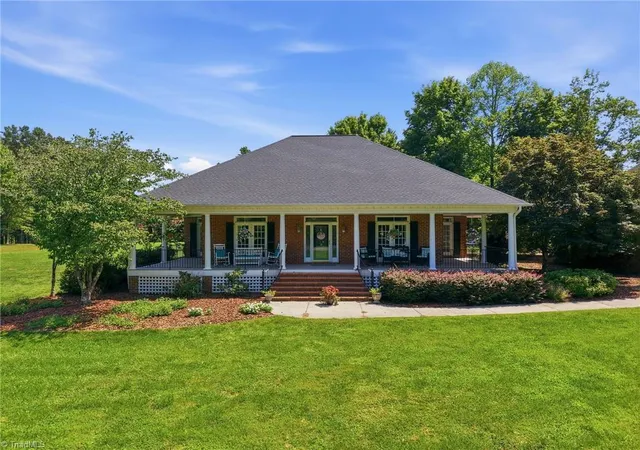2nd image of 3922 Old Berkshire Dr, Browns Summit, NC 27214 | MLS# 1229302