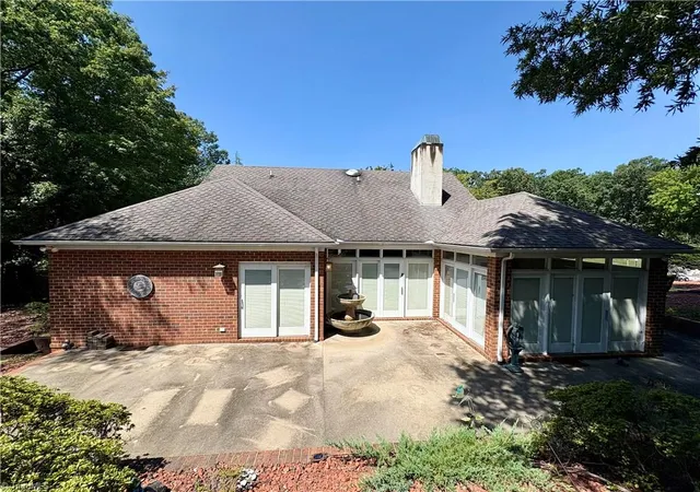 Photo 2 of Single family home for sale at 1401 Plantation Cir, Asheboro, NC 27205 | MLS# 1233294 | Listing updated on 2026-09-10
