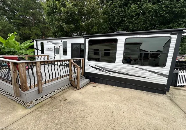 3rd image of 103 S Cardinal Ave, New London, NC 28127 | MLS# 1229267