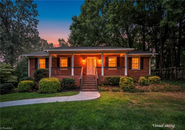 Photo 2 of Single family home for sale at 5410 Nestleway Dr, Clemmons, NC 27012 | MLS# 1233509 | Listing updated on 2026-08-27