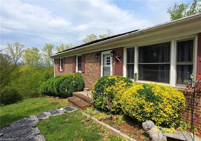 Homes for sale in Mount Airy, NC | 166 Town Ln, Mount Airy, NC 27030 | MLS# 1218081