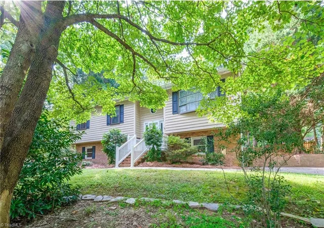2nd image of 1121 Century Park Ave, Kernersville, NC 27284 | MLS# 1231440