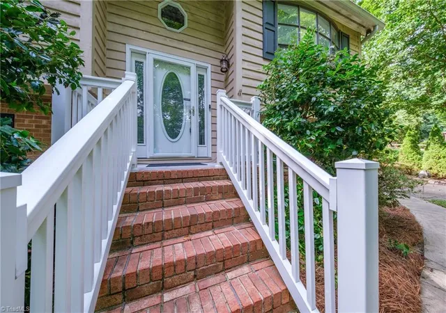 4th image of 1121 Century Park Ave, Kernersville, NC 27284 | MLS# 1231440
