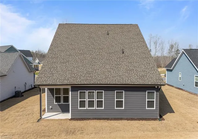 Photo 4 of Sale Pending at 9151 Stoney River Ln, Kernersville, NC 27284 | MLS# 1213666 | Listing updated on 2026-10-02