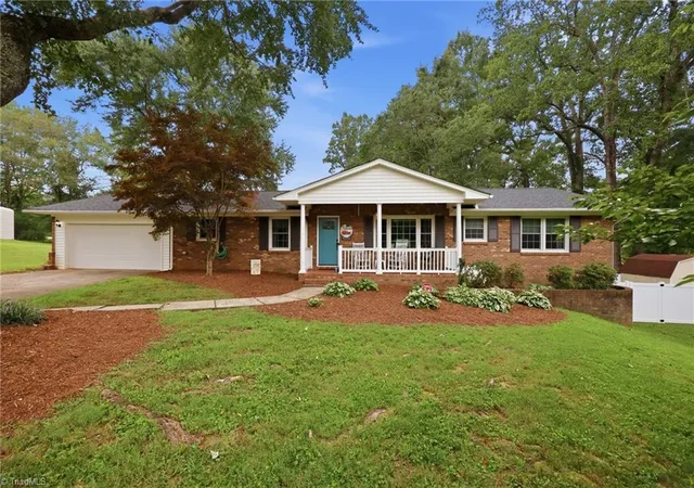 Photo 2 of Sale Pending at 1008 Augusta Ct, Kernersville, NC 27284 | MLS# 1233983 | Listing updated on 2026-09-02