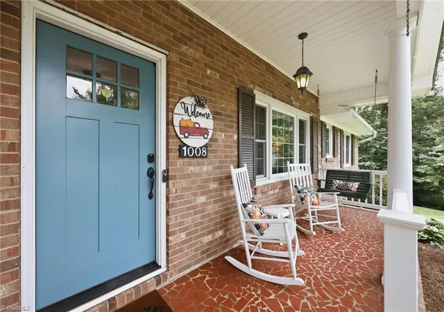 Photo 4 of Sale Pending at 1008 Augusta Ct, Kernersville, NC 27284 | MLS# 1233983 | Listing updated on 2026-09-02
