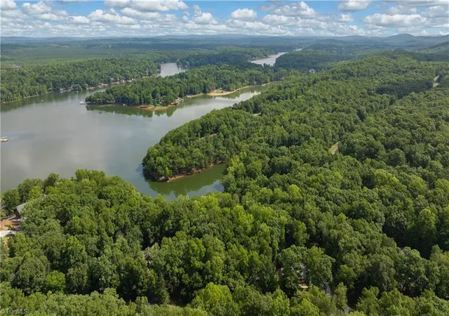 5th image of 1006 Rocky Cove Ln, Denton, NC 27239 | MLS# 1227916