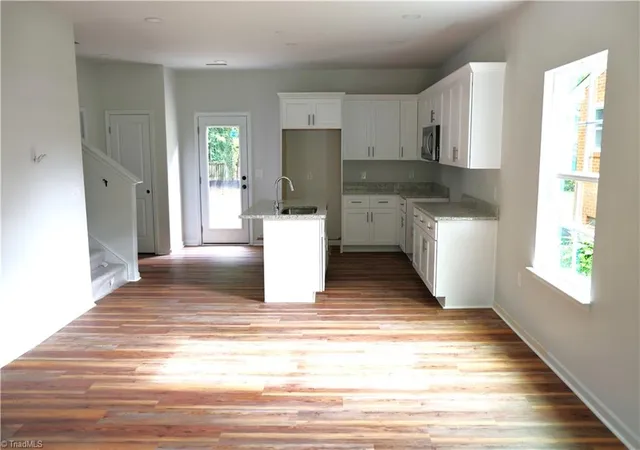3rd image of 2519 Harley Dr, Greensboro, NC 27406 | MLS# 1227738