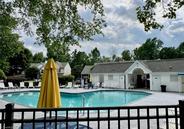 2nd image of 88 Tannenbaum Cir, Greensboro, NC 27410 | MLS# 1231848