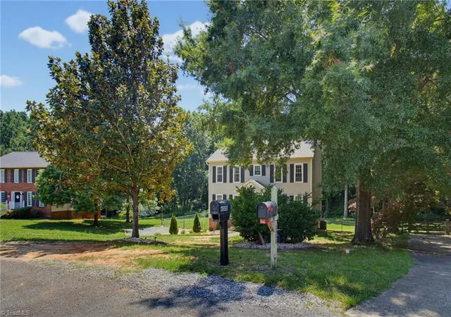 Photo 3 of Single family home for sale at 6013 Stone Blf Dr, Clemmons, NC 27012 | MLS# 1228394 | Listing updated on 2026-08-29