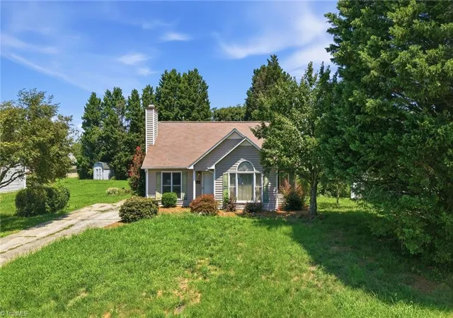 3rd image of 1613 Quillmark Rd, Winston Salem, NC 27127 | MLS# 1229270