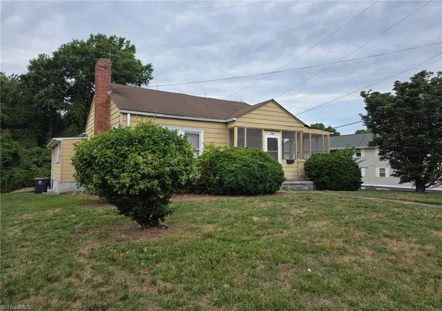1st image of 600 Warren St, Greensboro, NC 27403 | MLS# 1230338