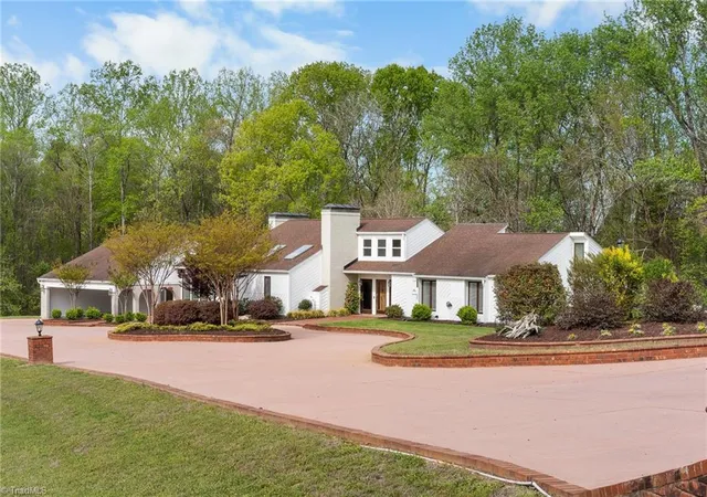 1st image of 391 Lake Hill Dr, Thomasville, NC 27360 | MLS# 1215760