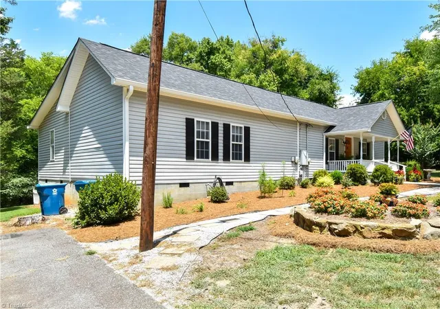 3rd image of 681 Sanford Ave, Mocksville, NC 27028 | MLS# 1227295
