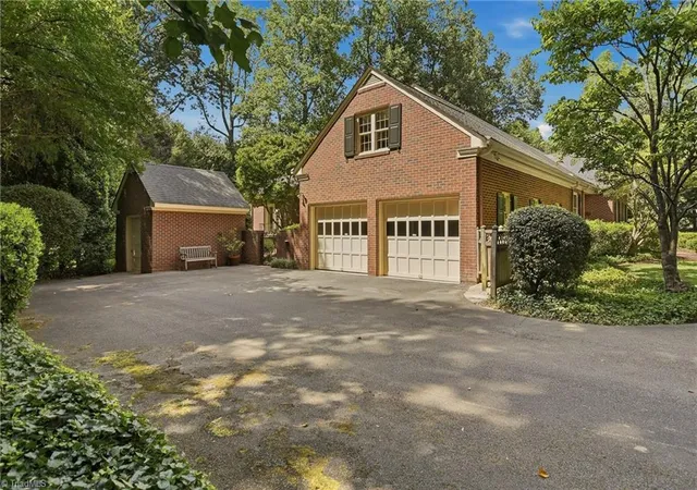 49th image of 930 Wellington Rd, Winston Salem, NC 27106 | MLS# 1230028